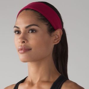 Lululemon fly away tamer headband